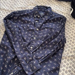 American Eagle button down dress shirt